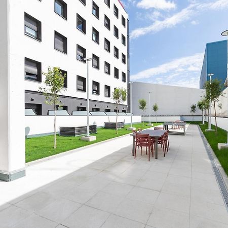 Micampus Xaudaro Student Residence Madrid Exterior foto